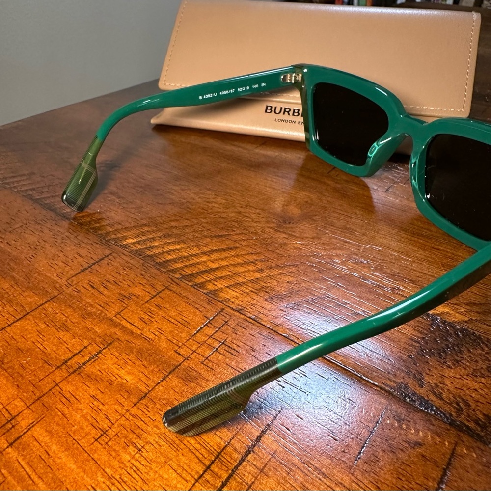 Burberry Green Sunglasses - Picture 9 of 15